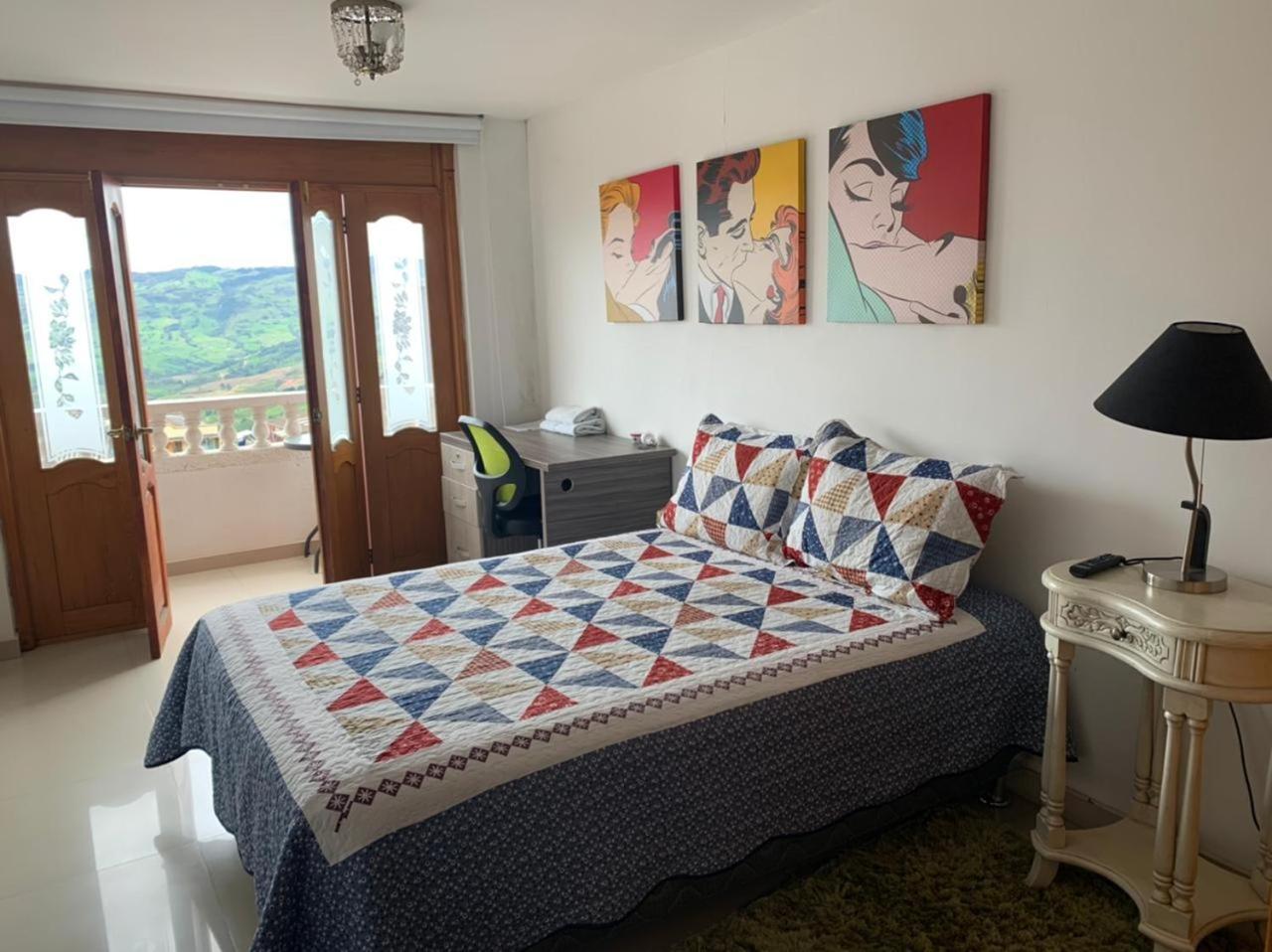 Hotel Alcatraz Yarumal Rom bilde
